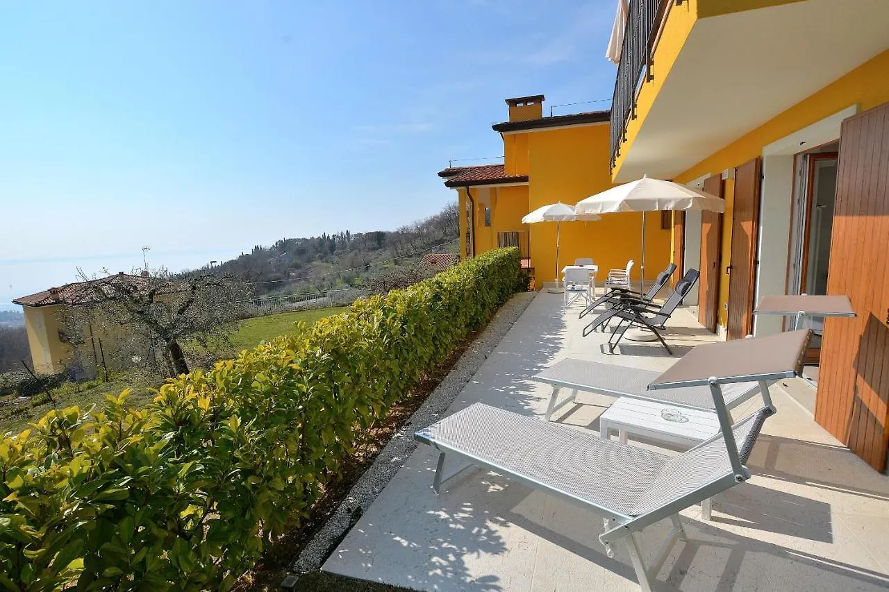Red Apartment In Marciaga Di Costermano 0*,